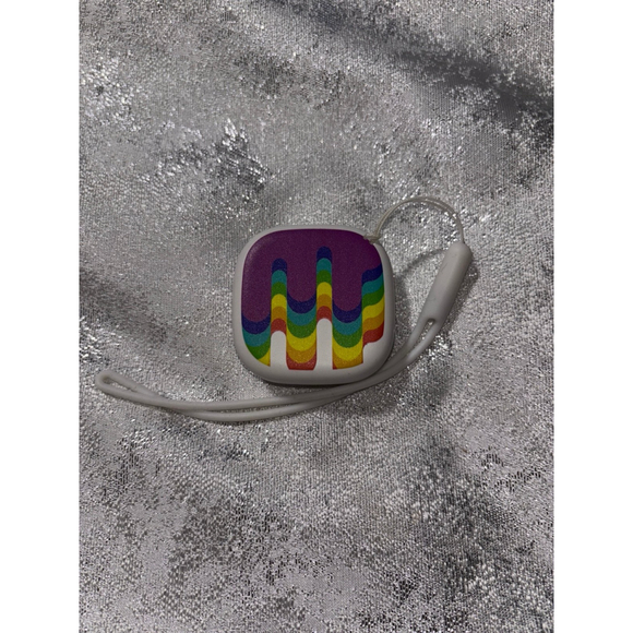 AirPods - Picture 1 of 5